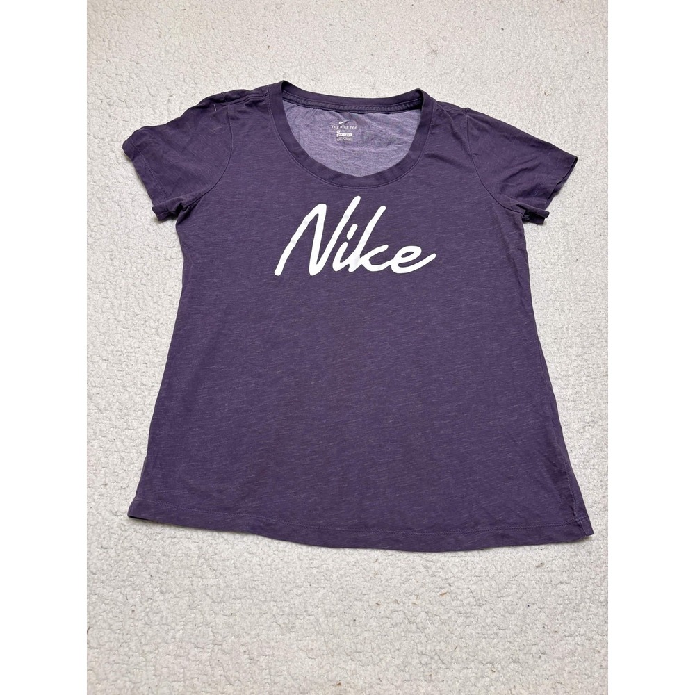 Nike Womens T-shirt Graphic Tee Size M Purple Crewneck The Nike Tee Dri-fit